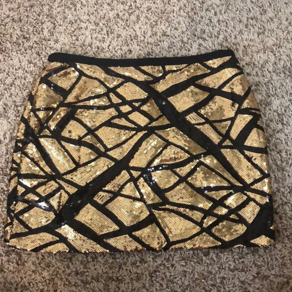 Gorgeous Sequined Skirt - Picture 2 of 2
